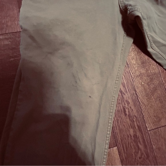 Carhartt Relaxed Fit Tan Pants 30x32 good condition. - Picture 7 of 7